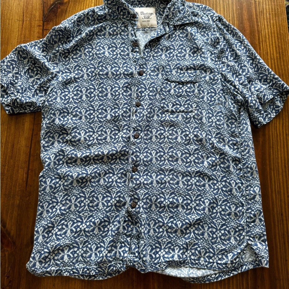 Vintage Silk Blue and White Casual Button Down Shirt